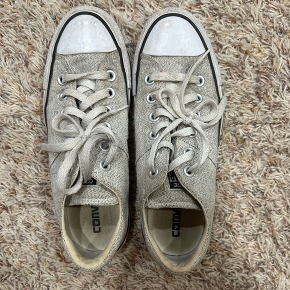 Converse - Picture 1 of 2
